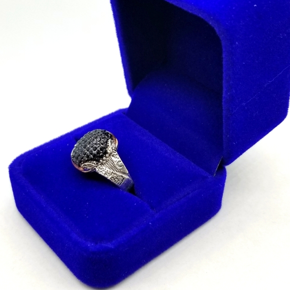 Womans black cz ring - Picture 3 of 4